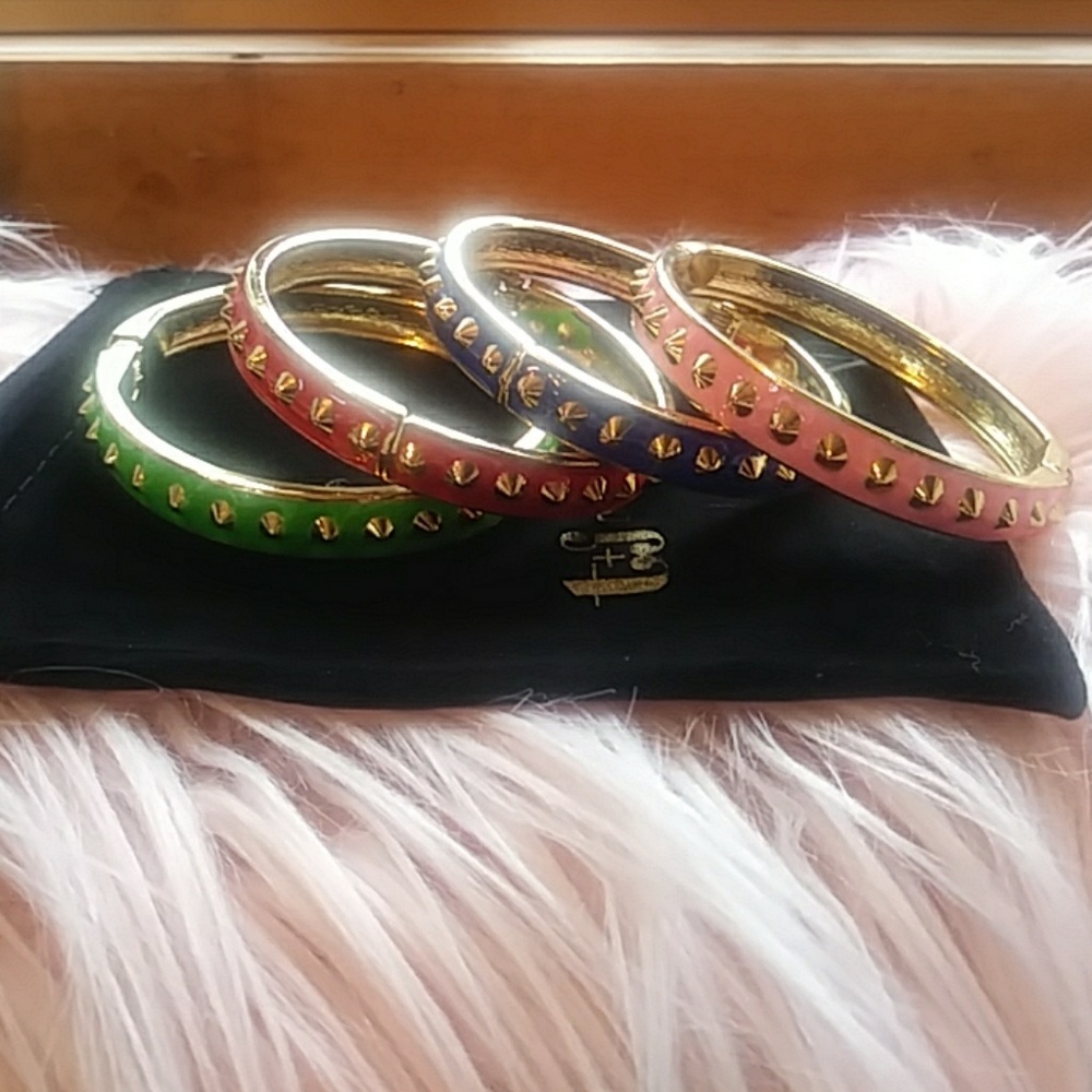 Bangle bracelets 14.00 EA